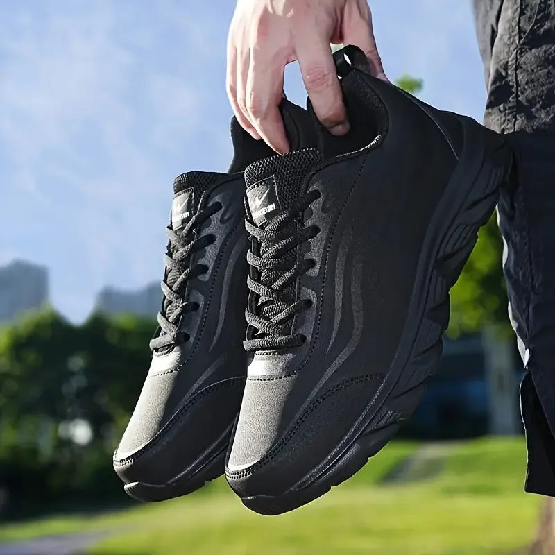 Men's fashionable sports shoes, comfortable anti-slip lace-up soft-soled shoes, large-sized men's shoes, suitable for couples